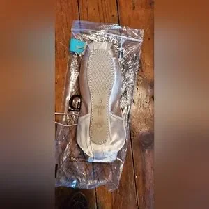 Grishko nova 5××H Grishko Nova Pointe Shoes 5 1/2 4x Hard Shank. New. Fully